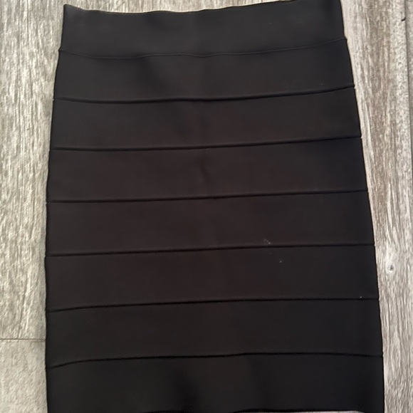 NWT! BCBG Simone bandage skirt size S - Picture 2 of 4